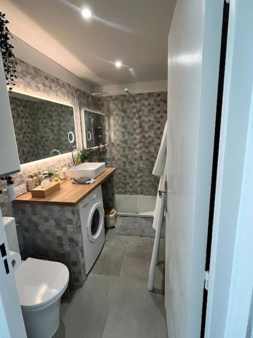 Studio Cosy Avec Terrasse Sur La Plage La Seyne-sur-Mer Exteriér fotografie